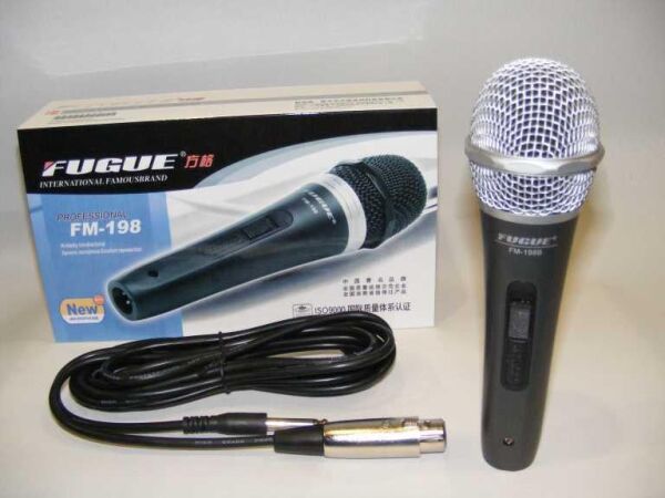 MİKROFON KABLOLU GÜMÜŞ BAŞLIKLI DİNAMİK TEK YÖNLÜ