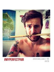 VICFIRTH V2B BAGET HICKORY, 0.630''x16 1/4'', MED