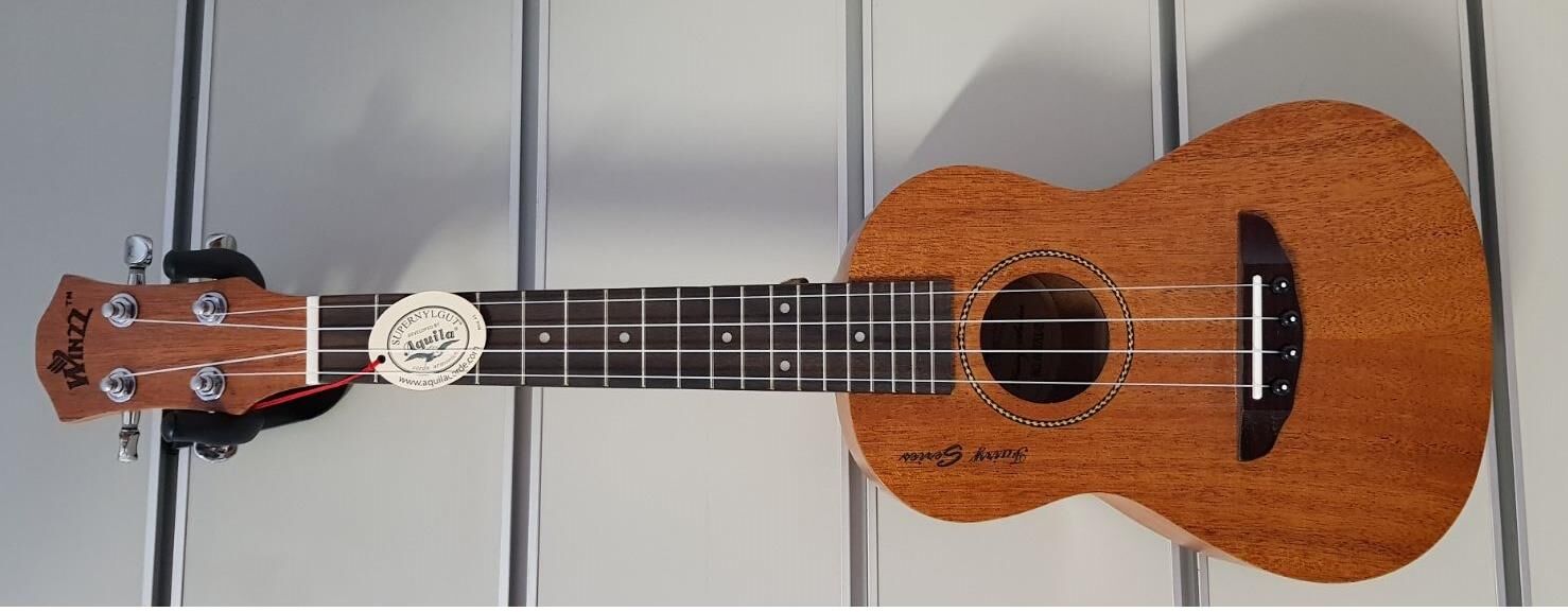 CREMONIA AU07L-23 UKULELE 23'' CONCERT