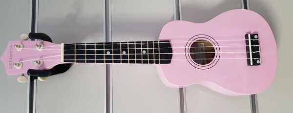CREMONIA AU01L-21PK UKULELE 21'' PEMBE