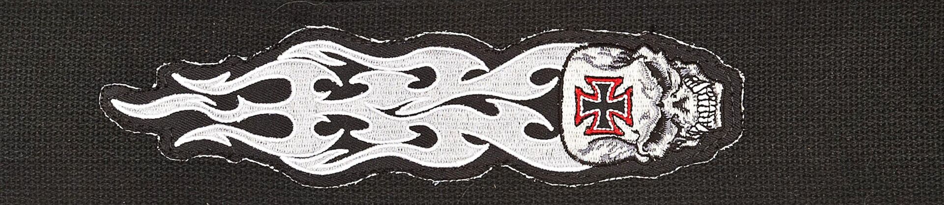 PLANETWAVES 64P03 GİTAR ASKISI, 64MM, DOKUMA GRAY TRIBAL SKULL