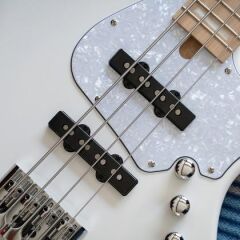 CORT NJS4BK BASS GİTAR, 4 TELLİ, ÇANTALI, SİYAH